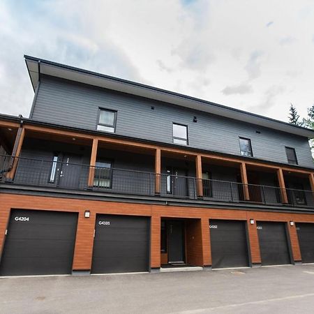 The Mac Shack By Revelstoke Vacations Appartement Buitenkant foto
