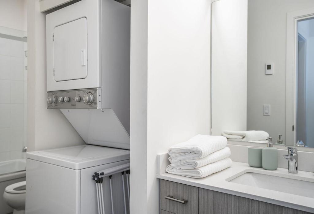 The Mac Shack By Revelstoke Vacations Appartement Buitenkant foto